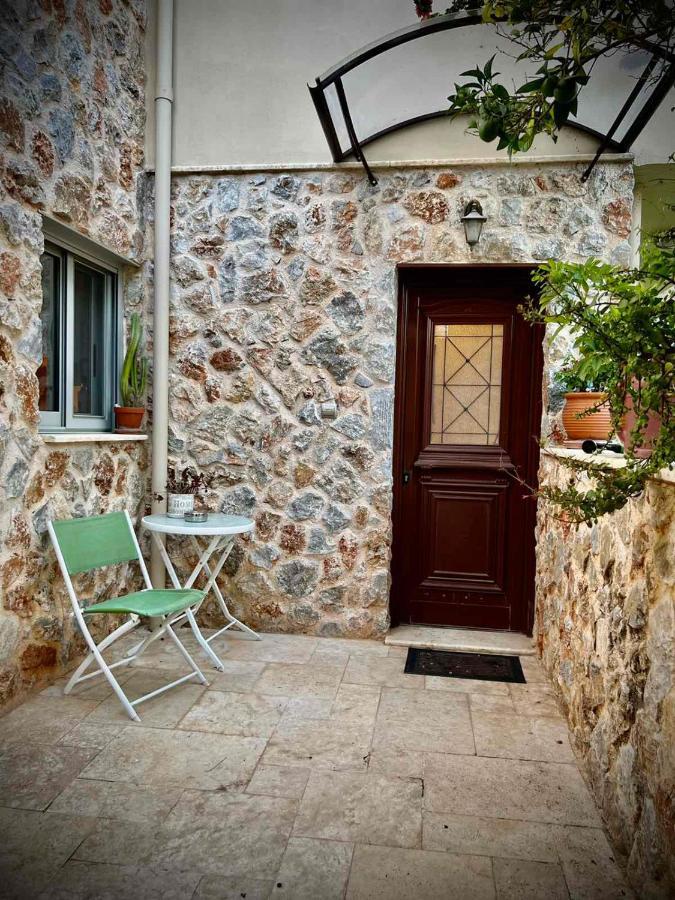 Ένας Ευχάριστος Χώρος Με Πισίνα Villa Pórto Ráfti Esterno foto