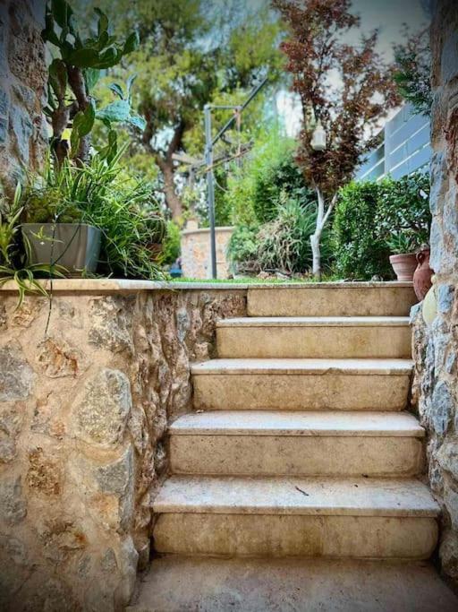 Ένας Ευχάριστος Χώρος Με Πισίνα Villa Pórto Ráfti Esterno foto