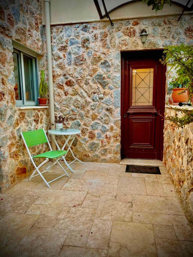 Ένας Ευχάριστος Χώρος Με Πισίνα Villa Pórto Ráfti Esterno foto